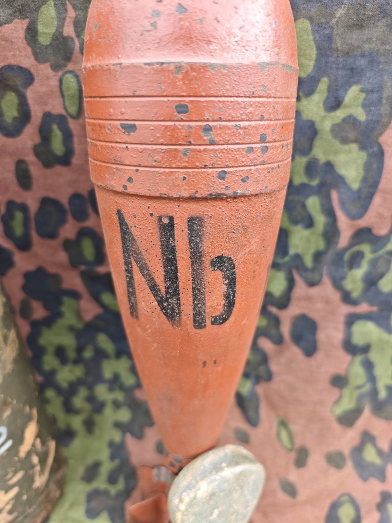 WW2 German 10cm Nb.W.35 Inert Smoke Mortar Round with Transport Container – Complete Set