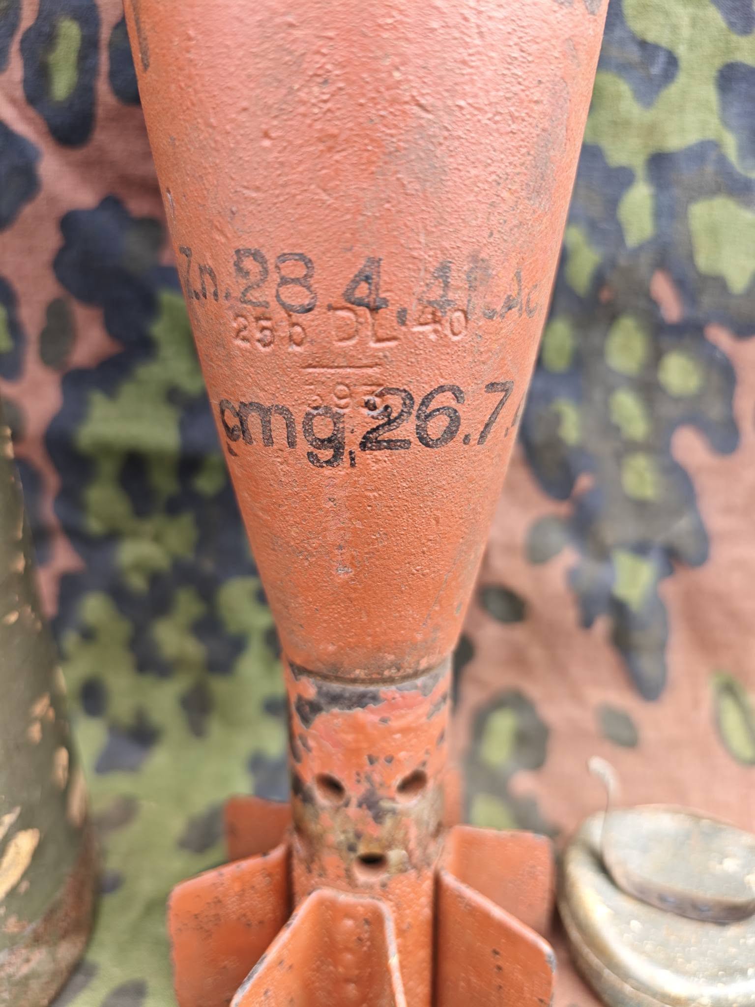 WW2 German 10cm Nb.W.35 Inert Smoke Mortar Round with Transport Container – Complete Set