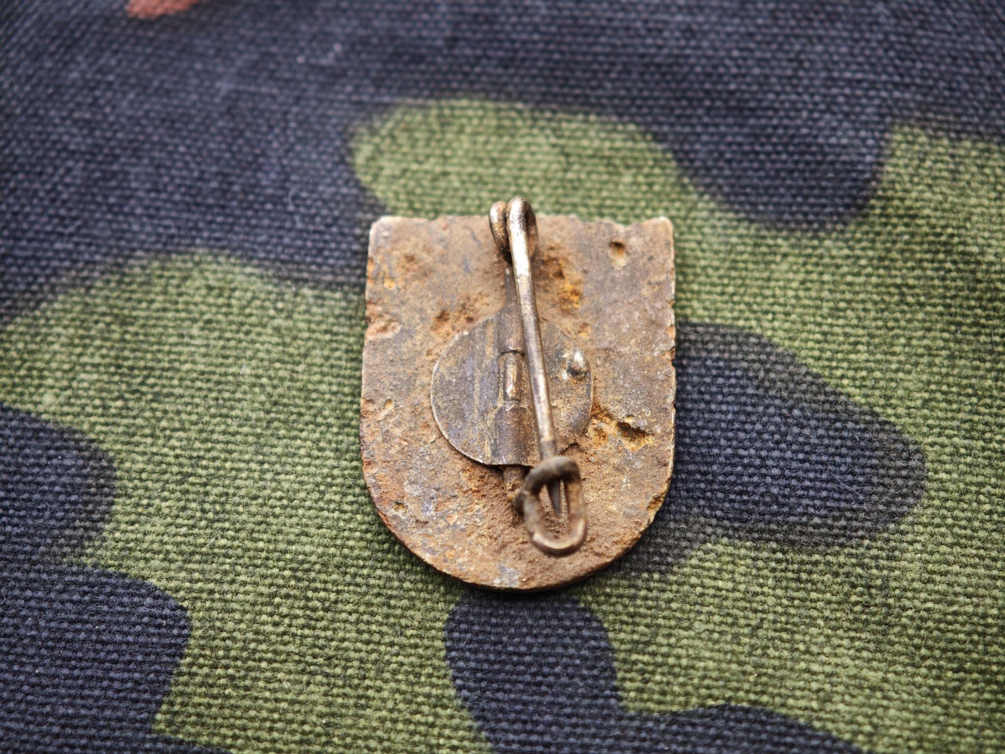 Original WWII German Wehrmacht 122nd Infantry Division "Greif" Commemorative Badge