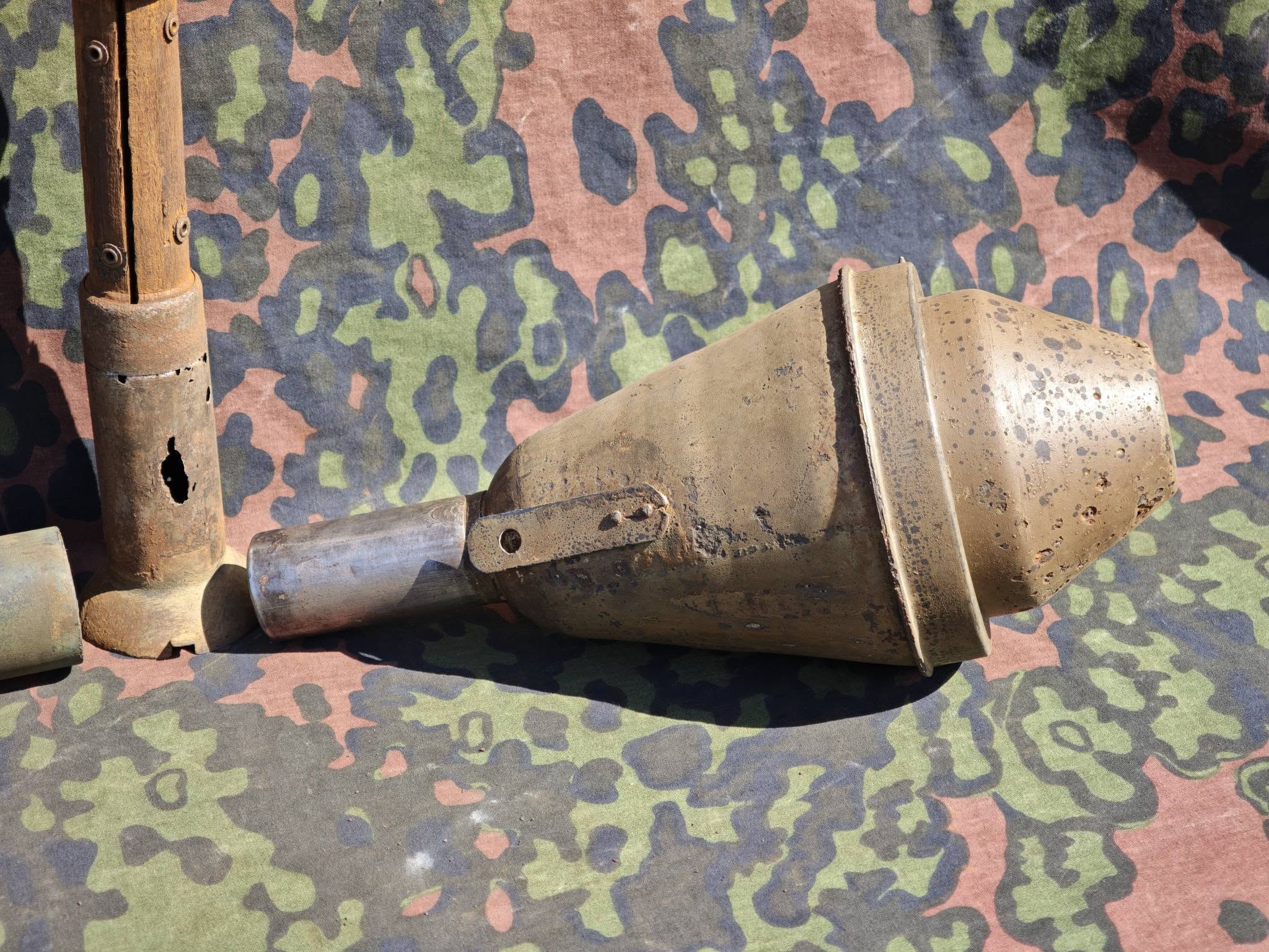 Original WW2 German Panzerfaust 60 – Complete Relic Set
