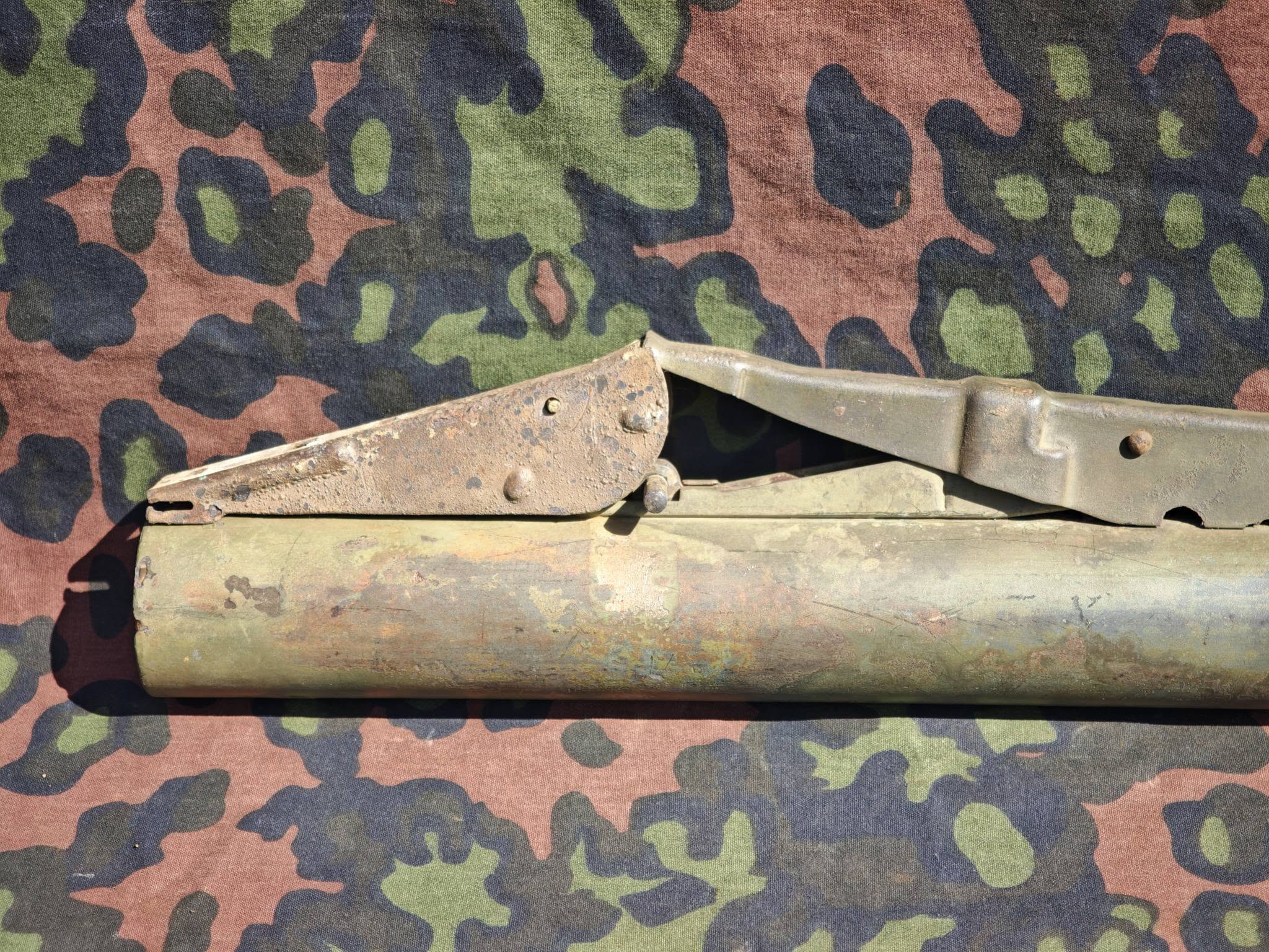 Original WW2 German Panzerfaust 60 – Complete Relic Set
