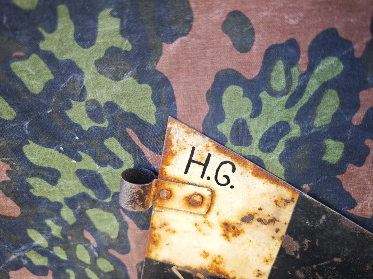 German WWII Hermann Göring Division Headquarters Vehicle Identification Pennant – Balga, East Prussia