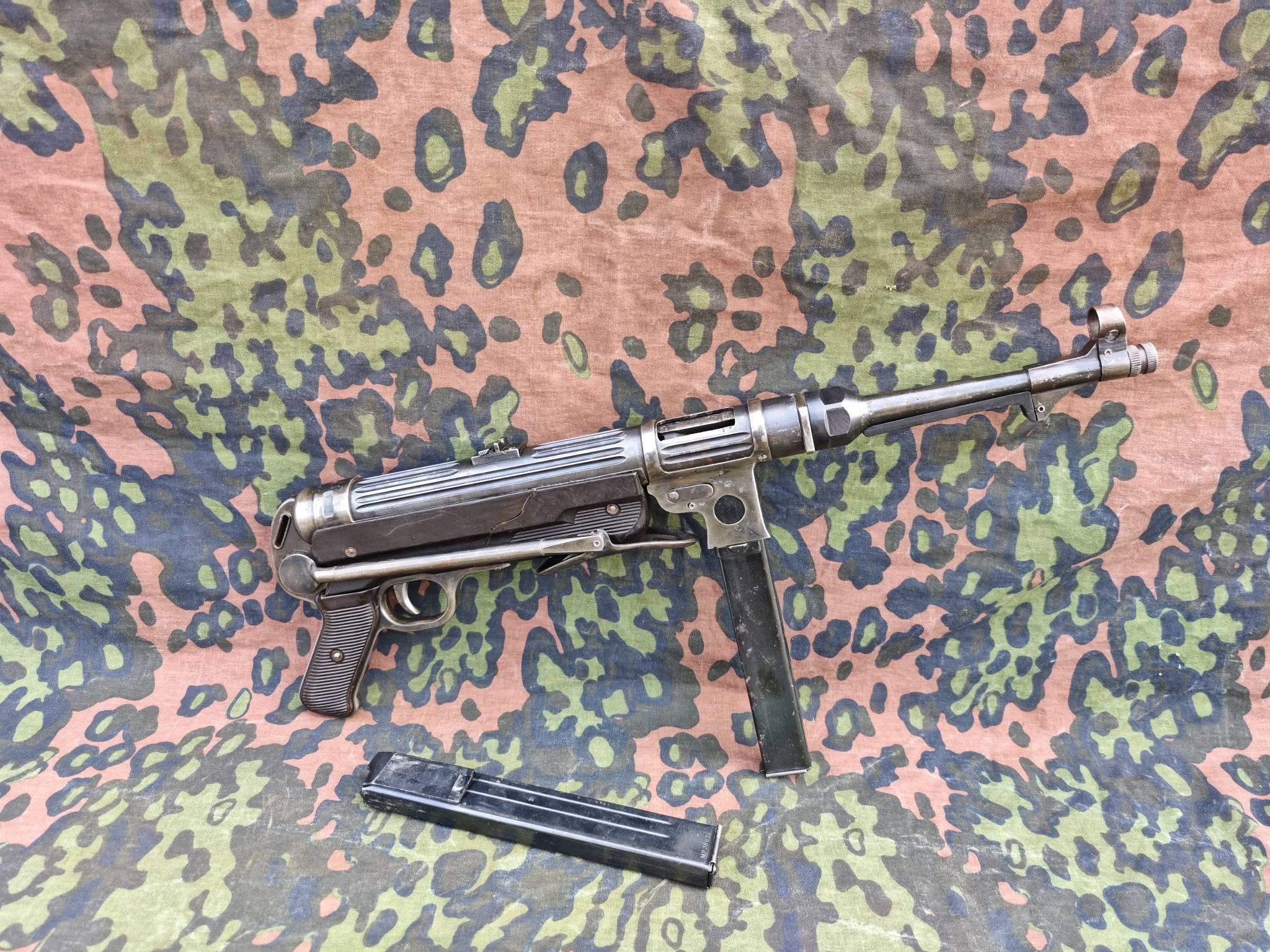 German MP38/MP40 Submachine Gun – Deactivated
