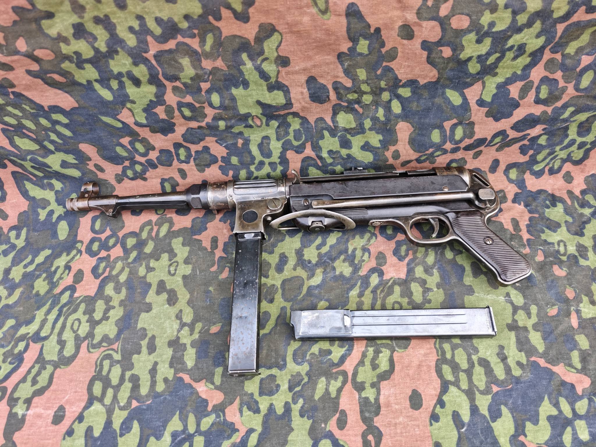 German MP38/MP40 Submachine Gun – Deactivated
