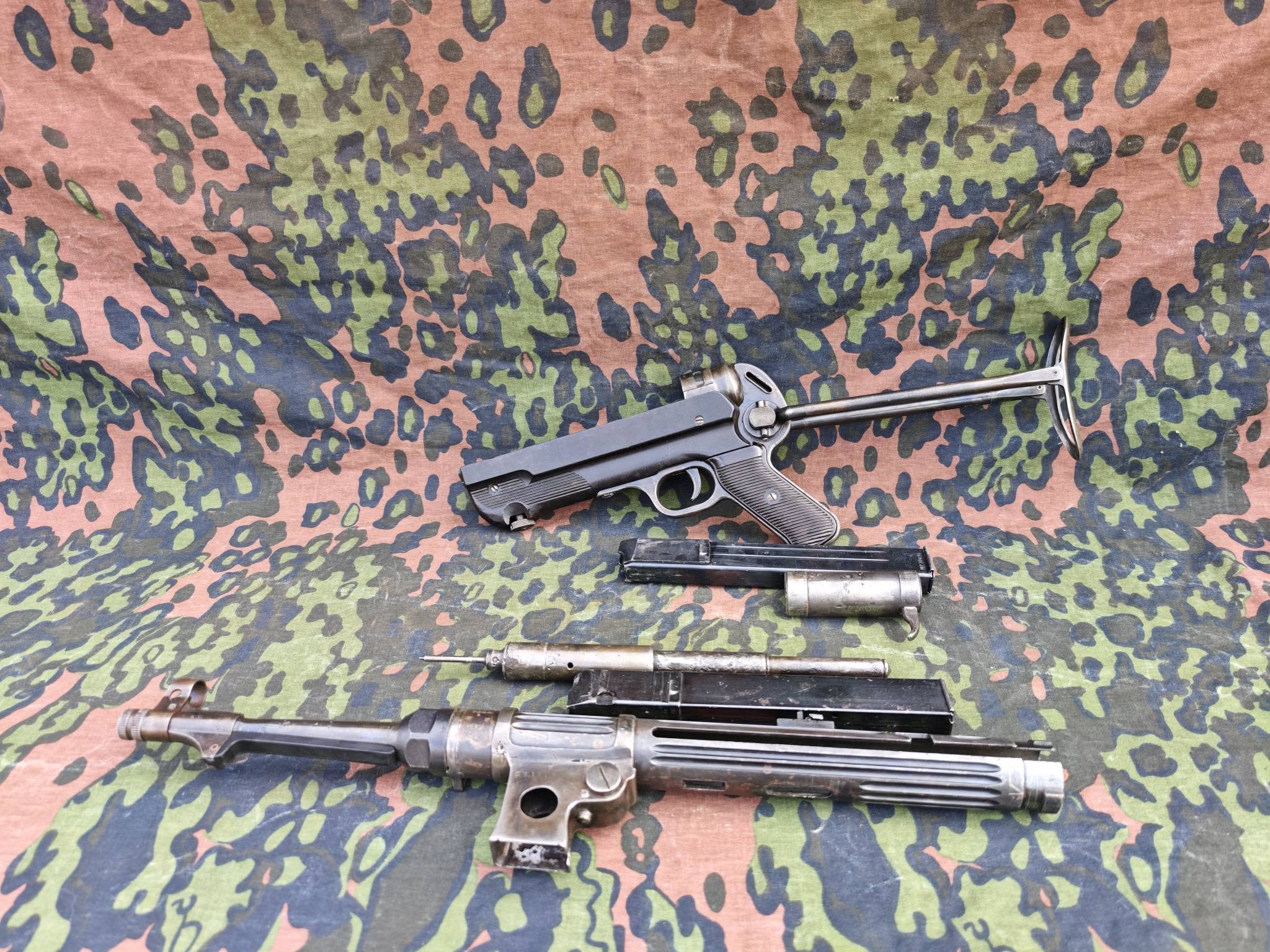 German MP38/MP40 Submachine Gun – Deactivated