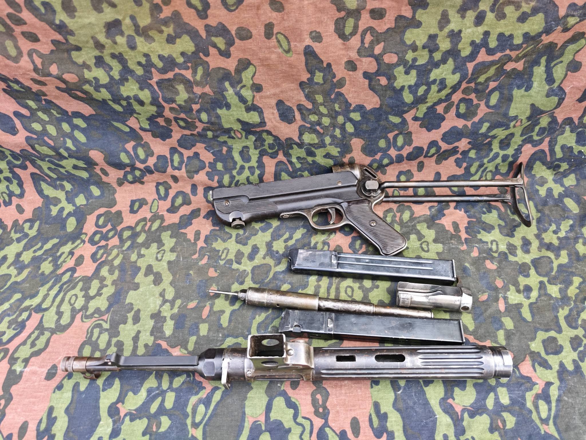 German MP38/MP40 Submachine Gun – Deactivated