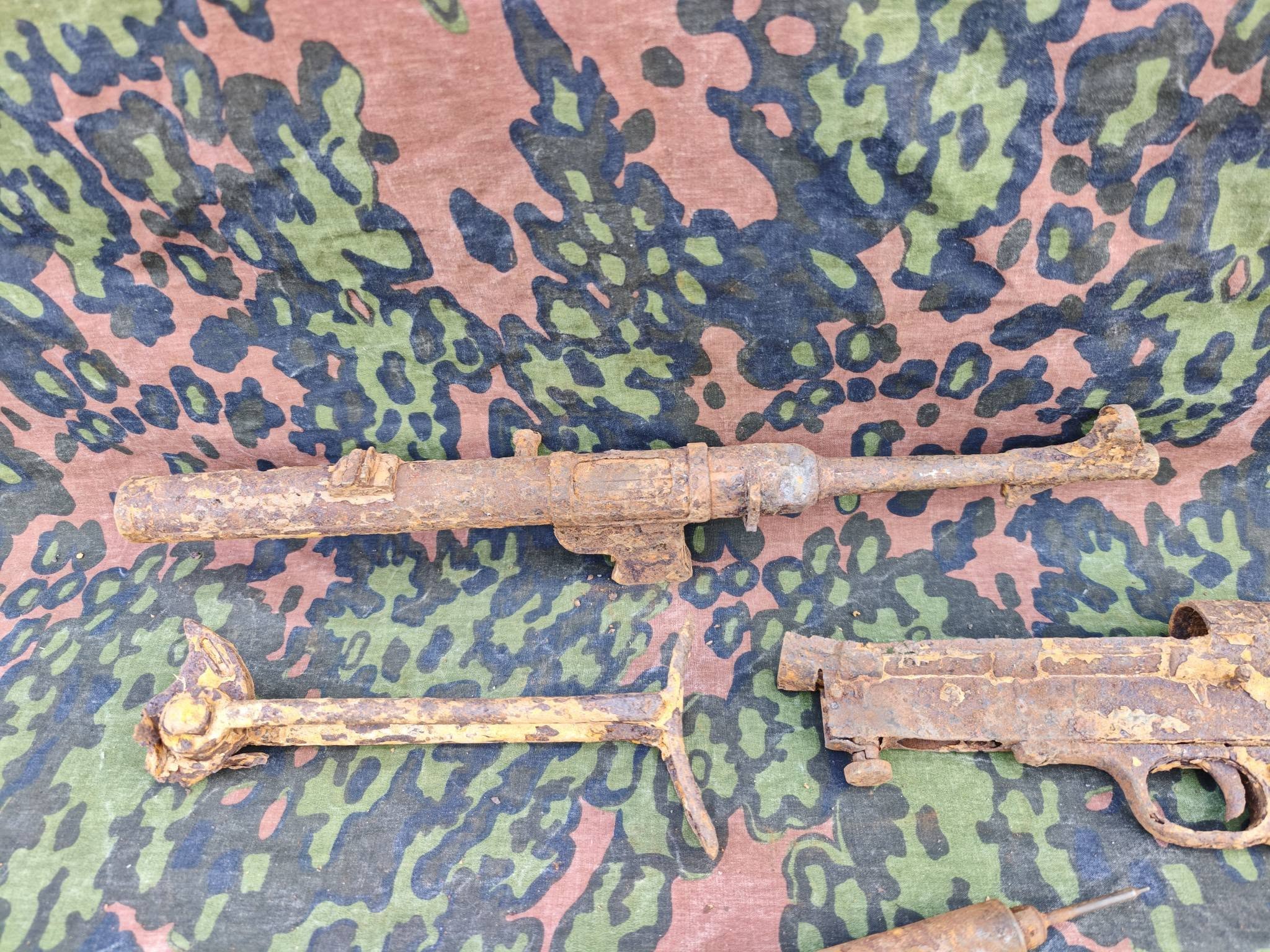 German MP40 Submachine Gun Relic Parts 