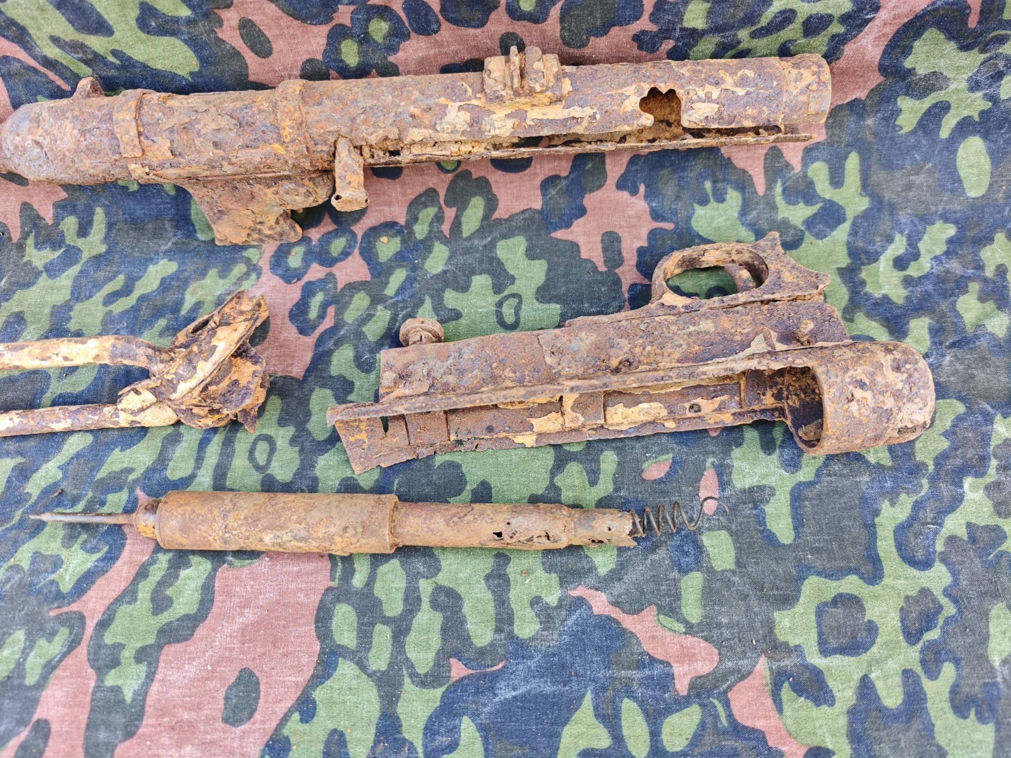 German MP40 Submachine Gun Relic Parts 