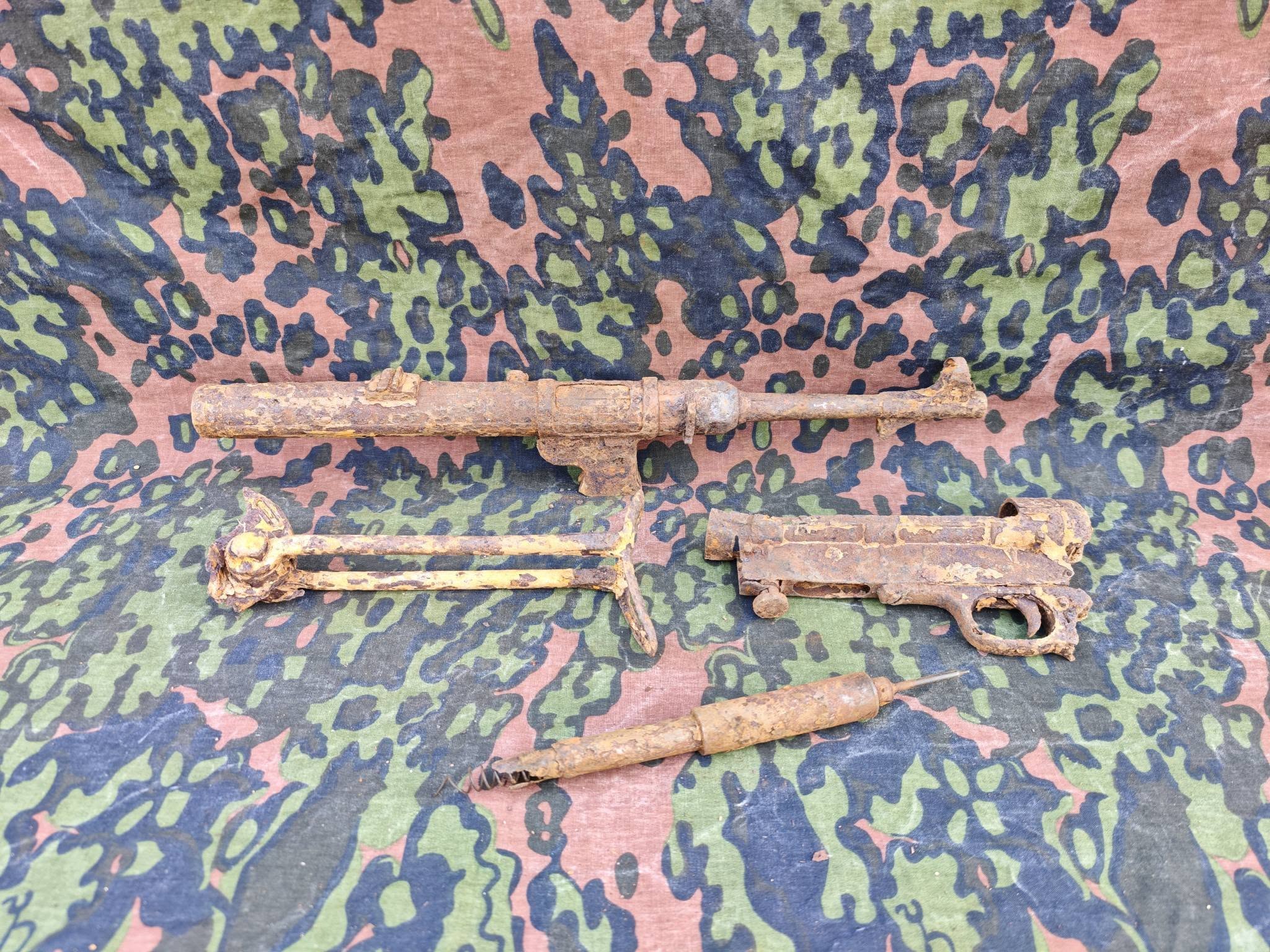 German MP40 Submachine Gun Relic Parts 