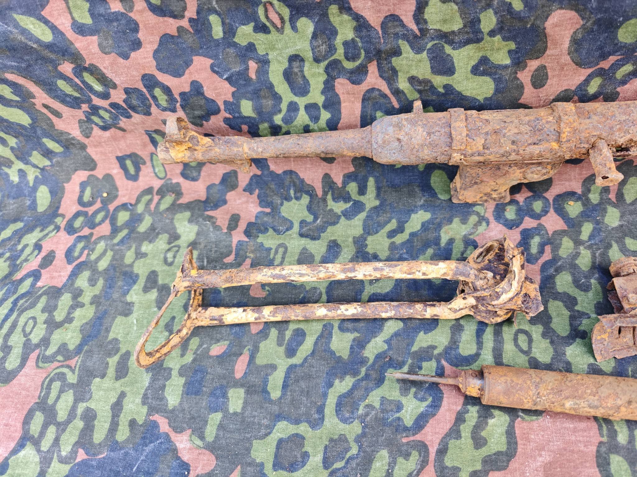 German MP40 Submachine Gun Relic Parts 