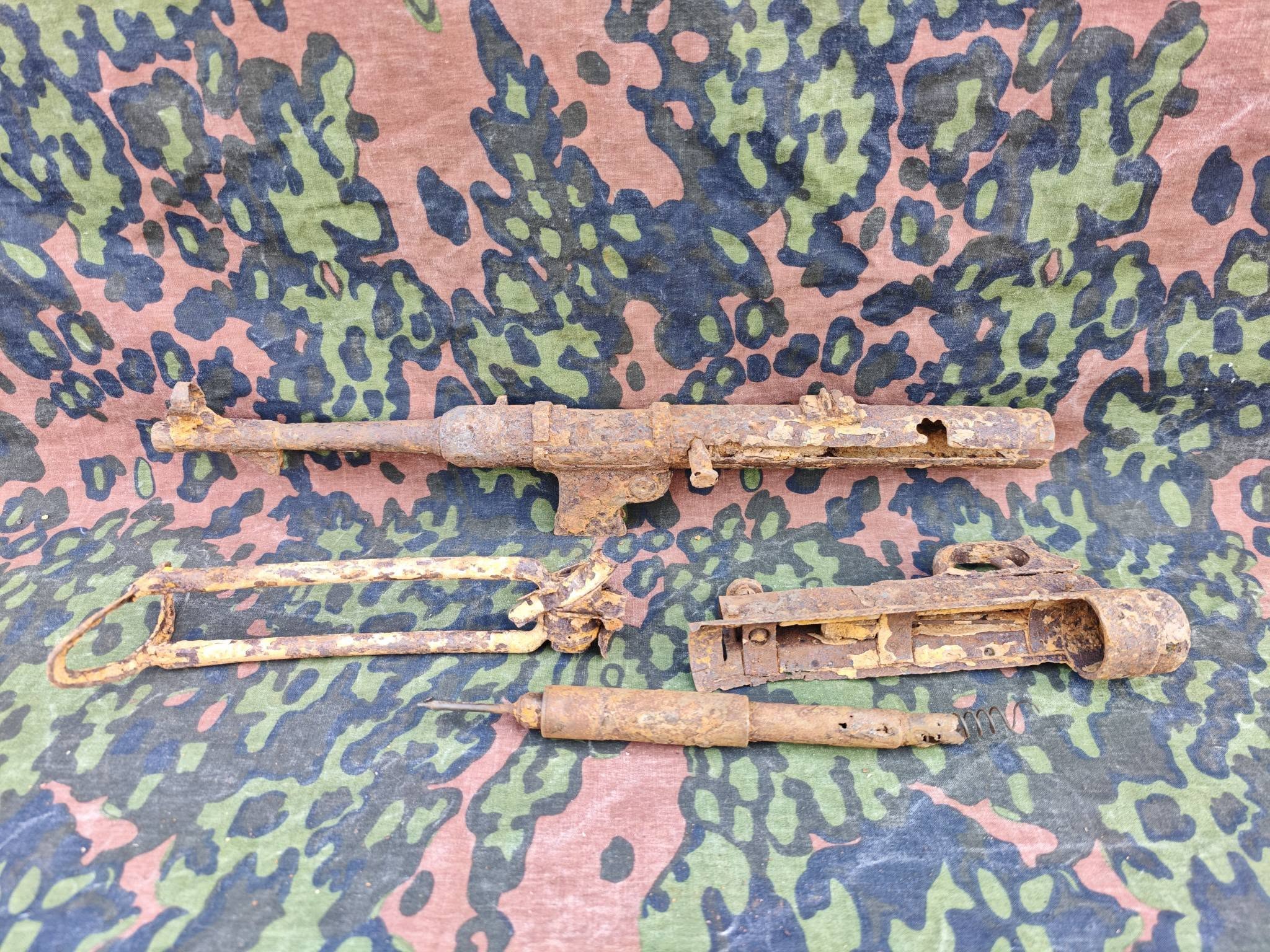 German MP40 Submachine Gun Relic Parts 