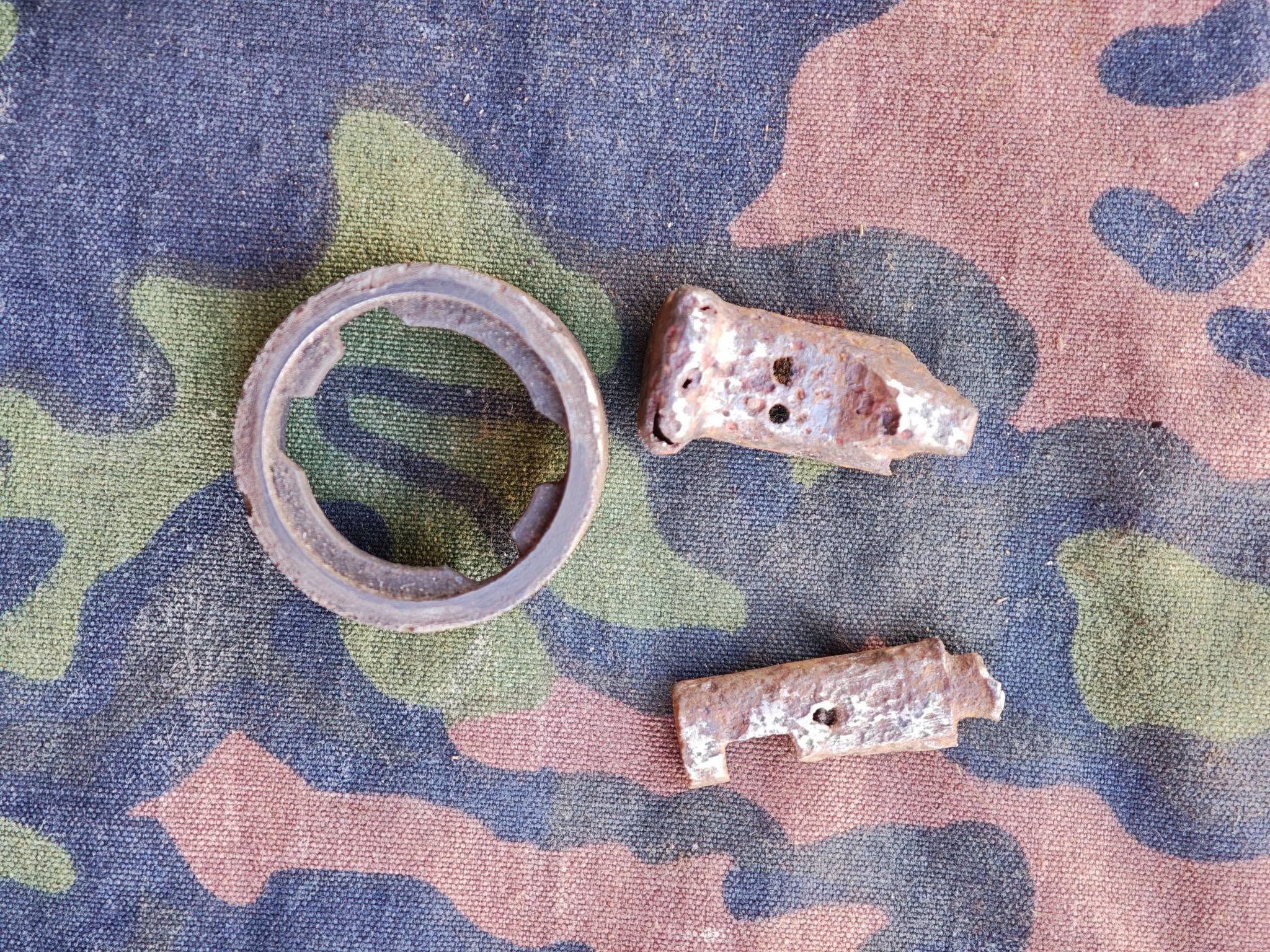 German MP40 Submachine Gun – Original Relic Parts