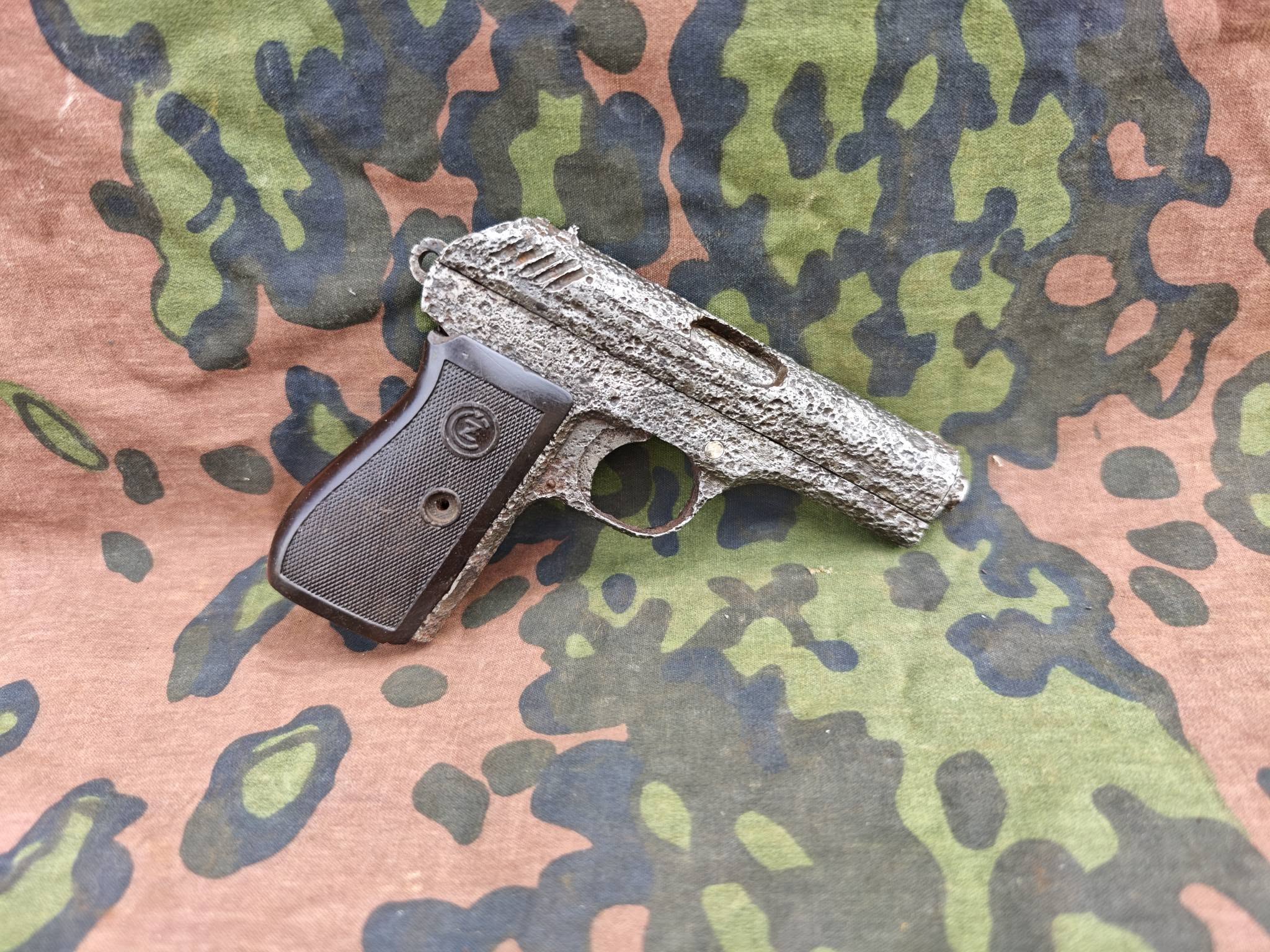 Czechoslovak CZ vz. 24 pistol – 9mm – battlefield relic