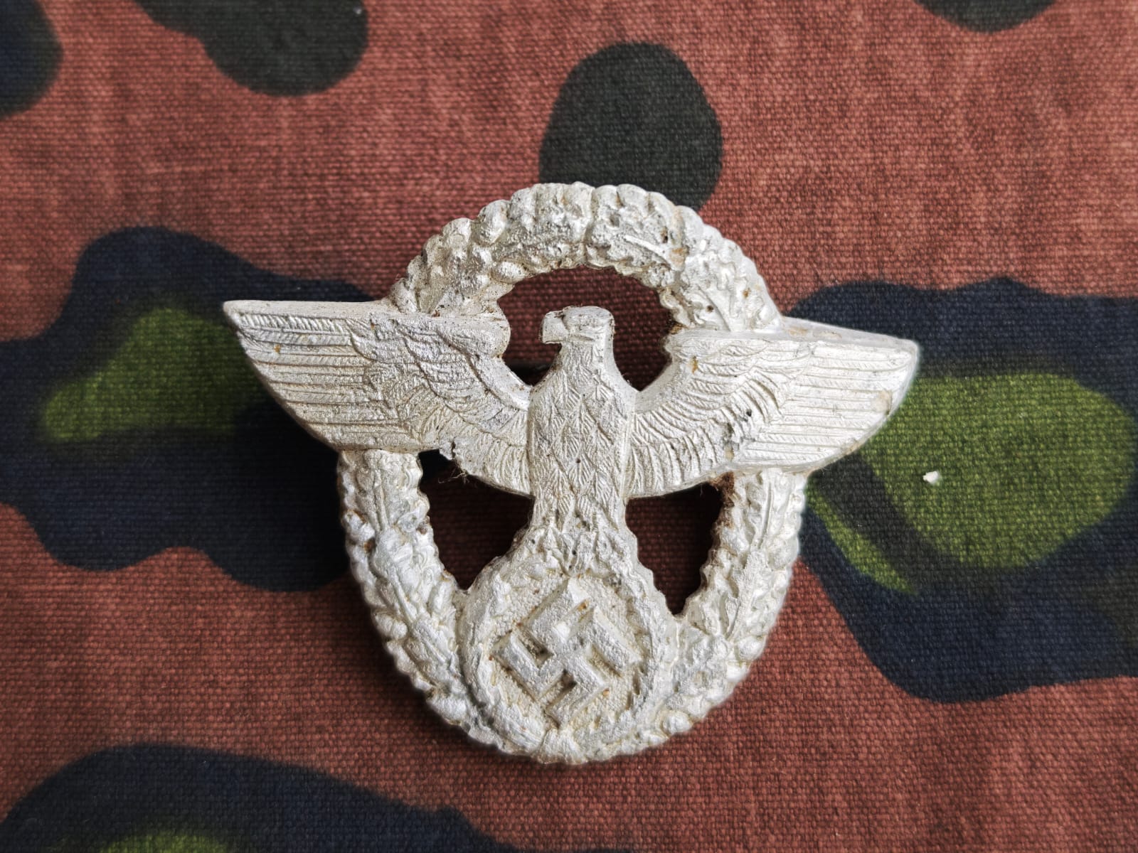 Original WWII German Schutzpolizei / Gendarmerie Cap Eagle