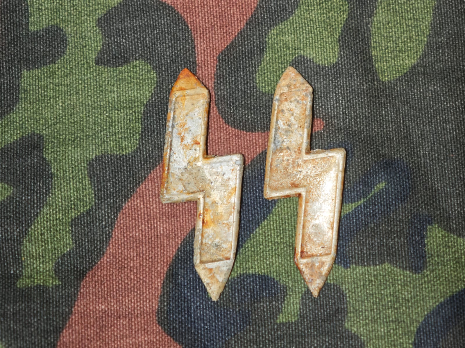 Latvian-Made Waffen-SS Aluminium Collar Runes