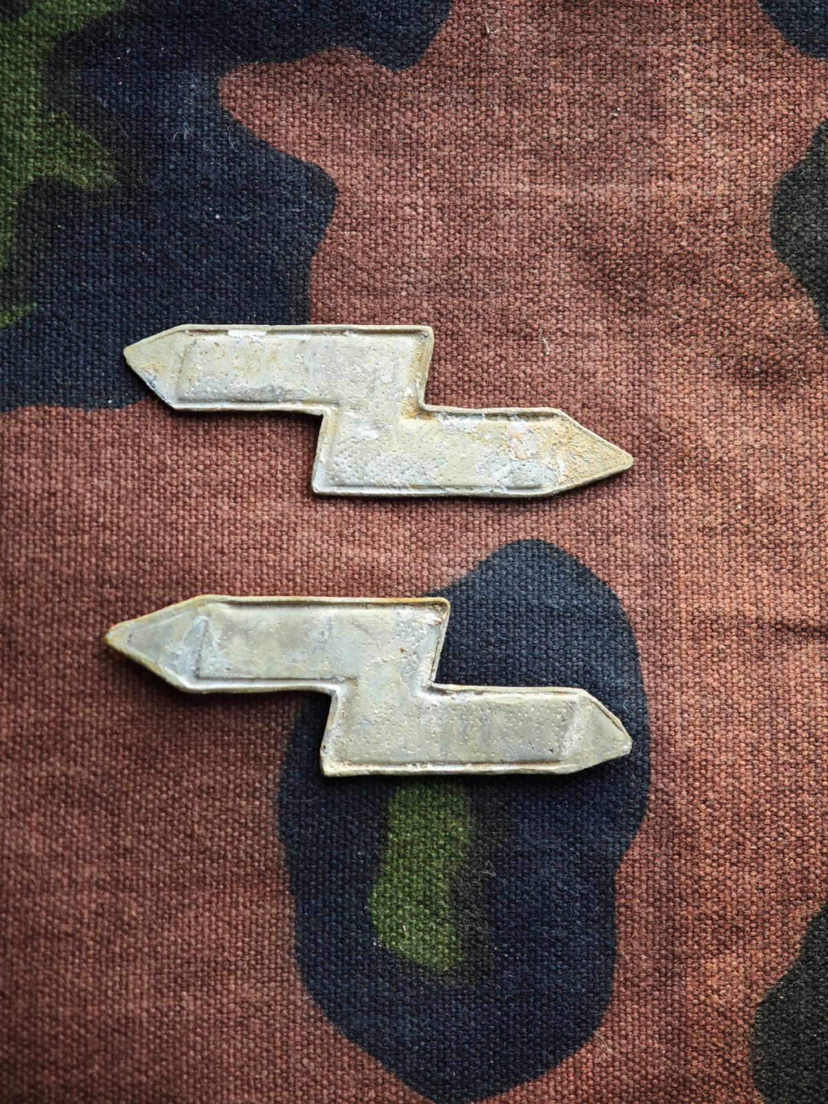 Latvian SS Collar Runes (Pair)