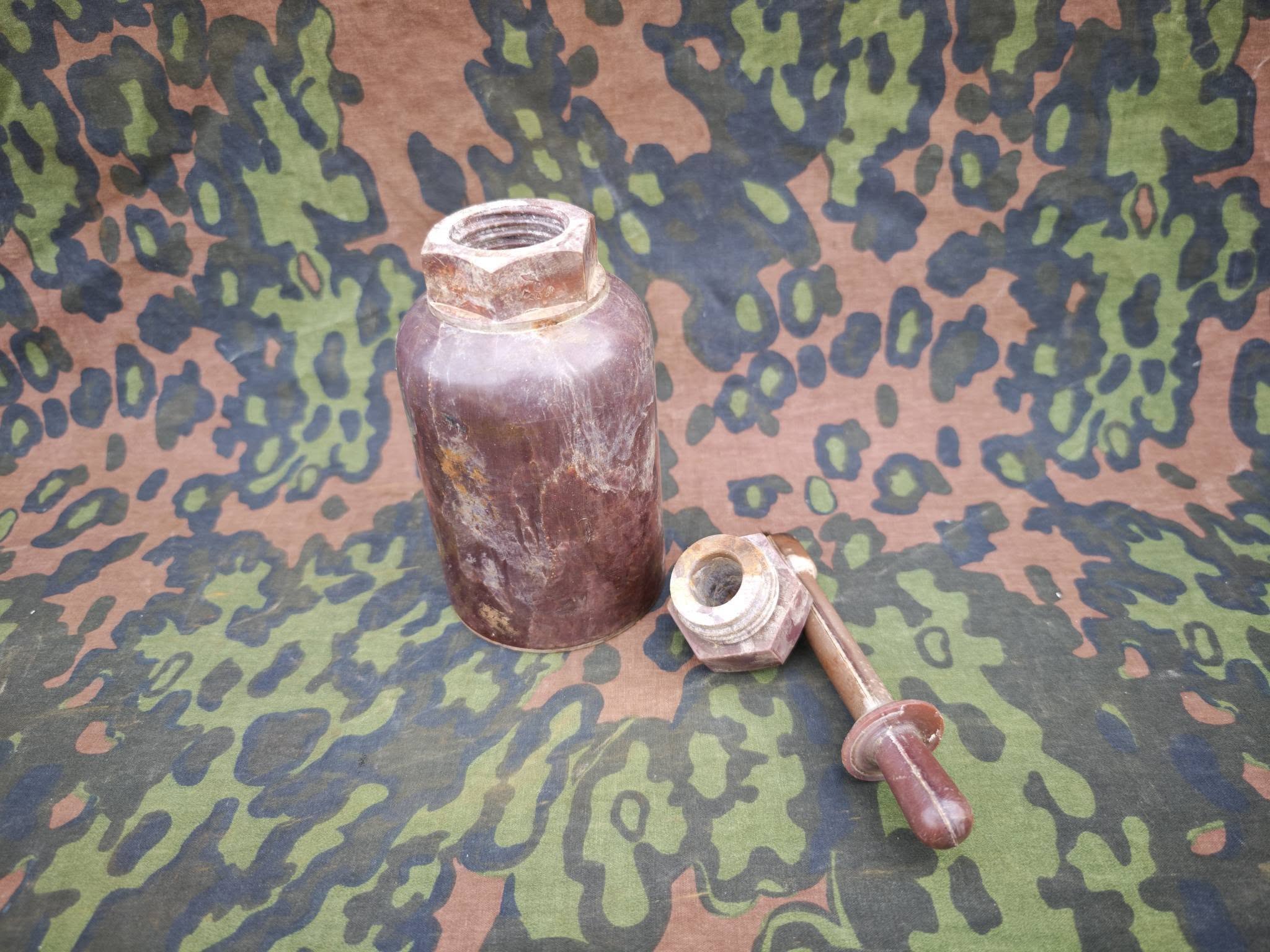 Wehrmacht Bakelite Bottle Anti Gas Cleaning