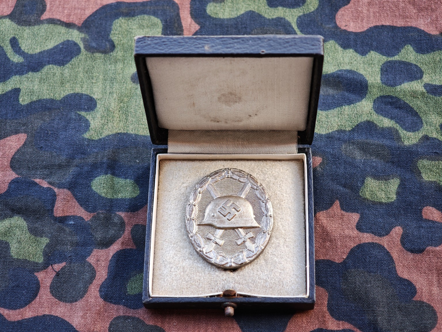 German Wound Badge in Gold – Maker 30, with Case