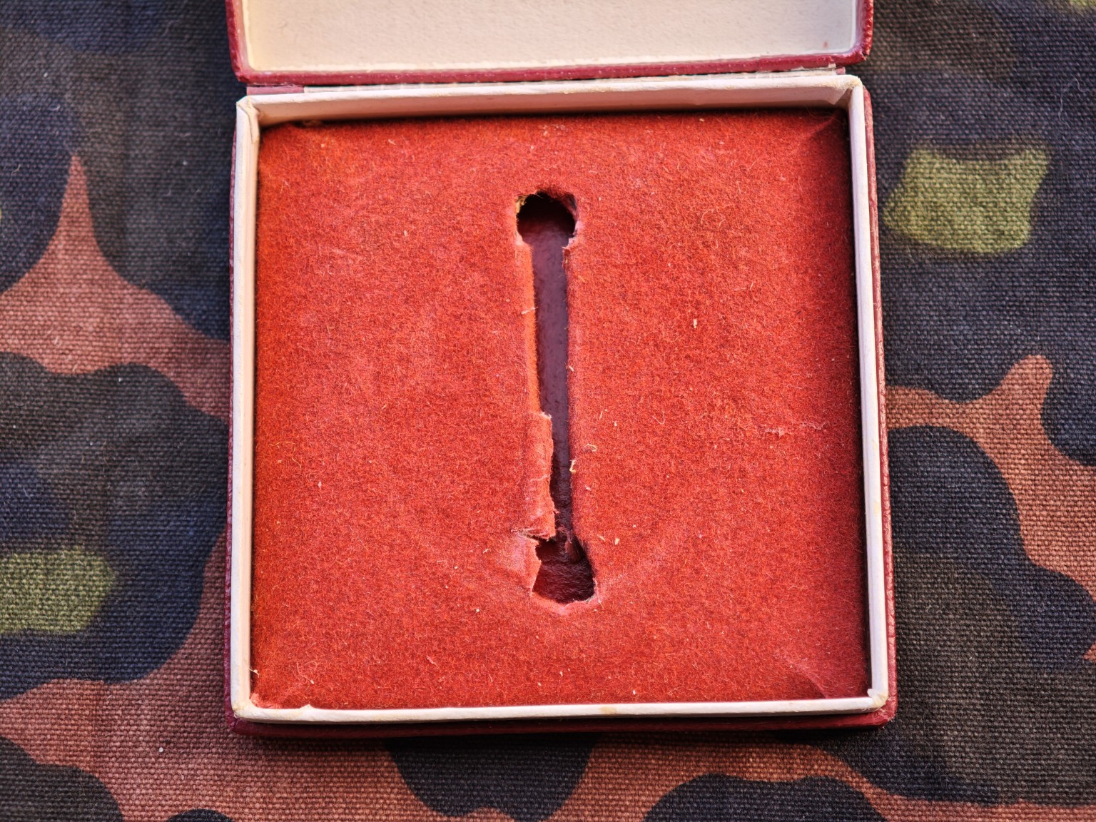 WWII Silver Wound Badge – Maker 65 with Presentation Case