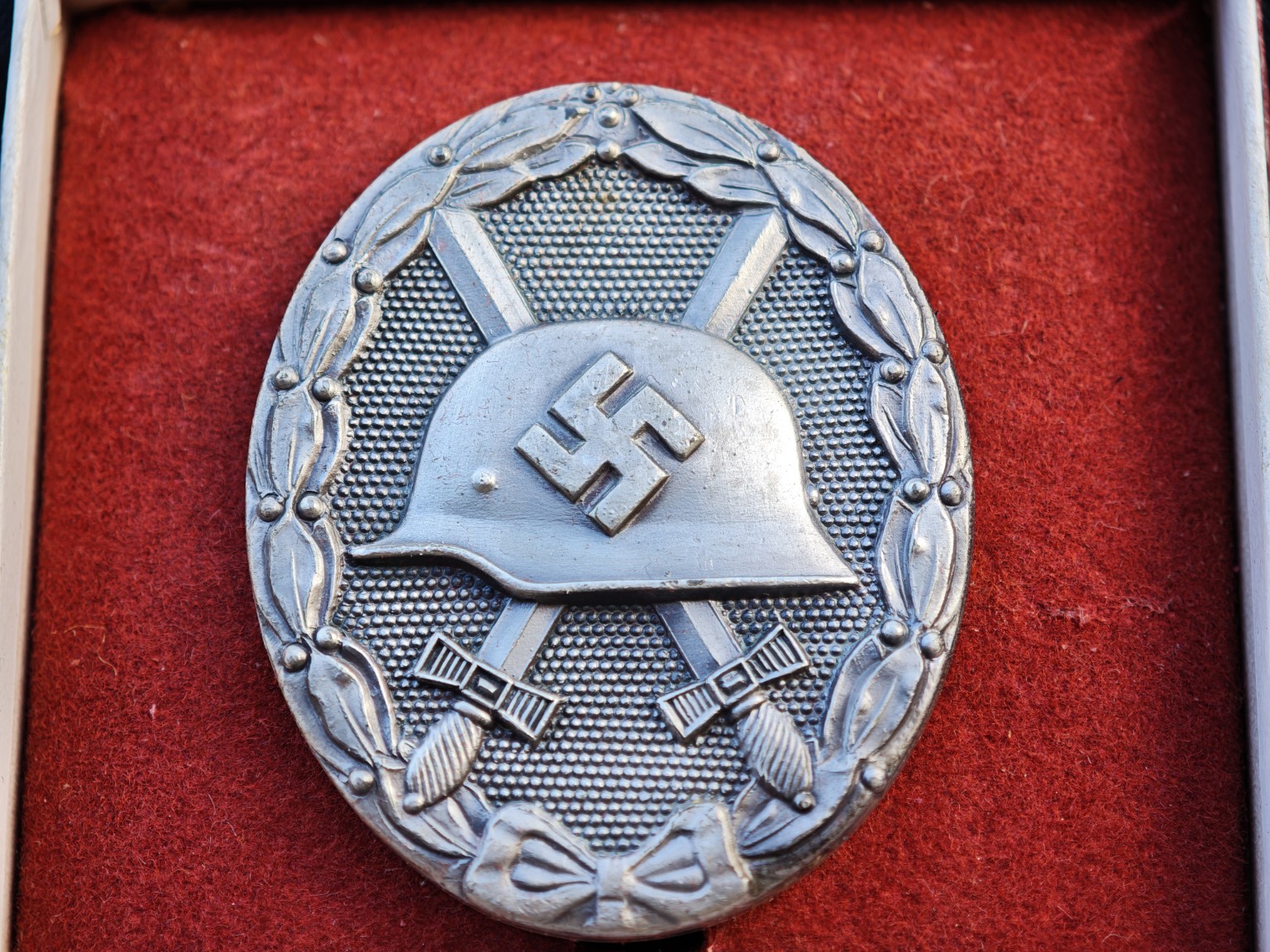 German Wound Badge in Silver – Maker 65, with Case