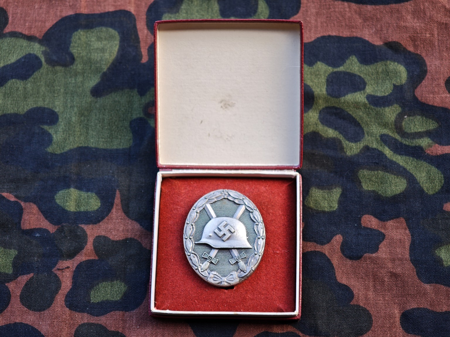 German Wound Badge in Silver – Maker 65, with Case